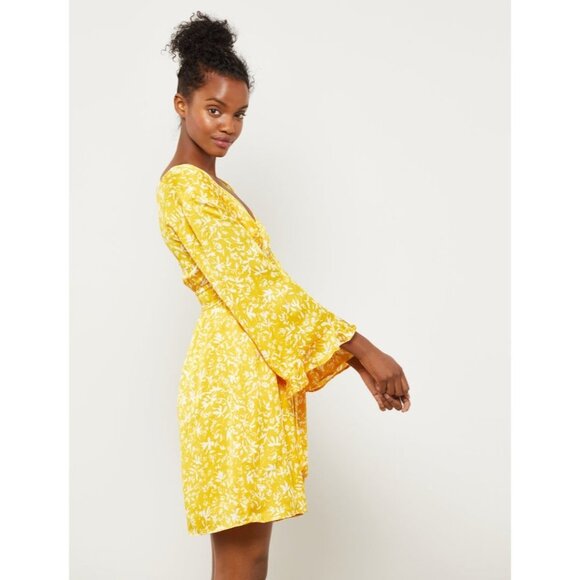 NWT BCBGMAXAZRIA Delilah Long Sleeve Dress, size Medium - Picture 4 of 12